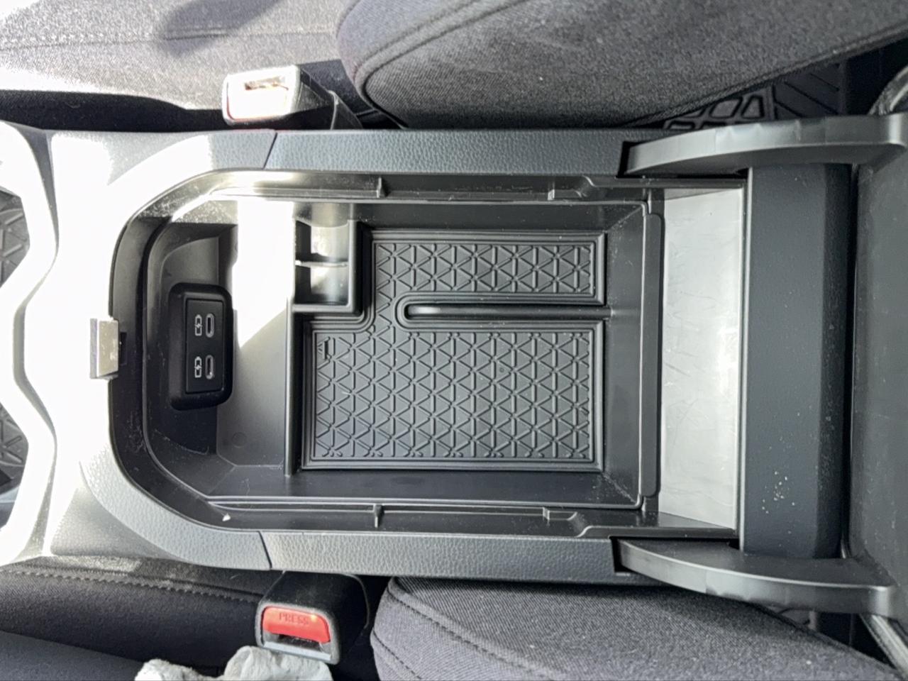 2023 Toyota RAV4 Plug-In Hybrid SE Photo