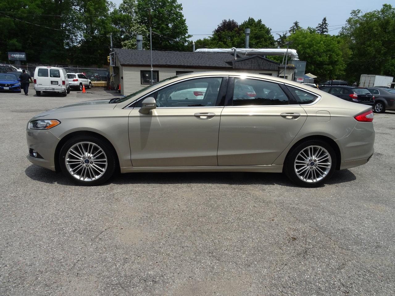 2016 Ford Fusion SE - Photo #1