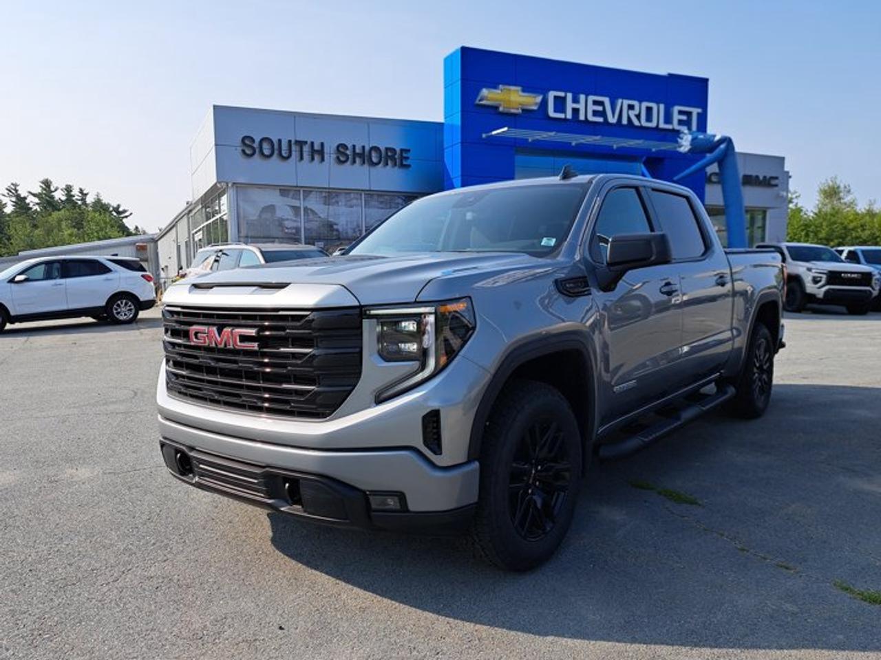 4WD Crew Cab 147 Elevation, 10-Speed Automatic, Gas V8 5.3L/325