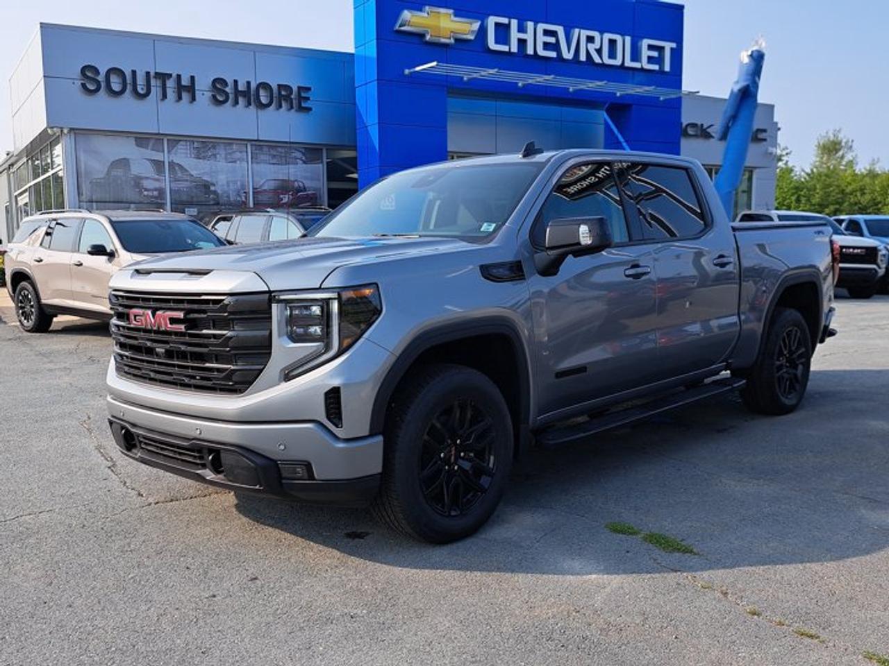 4WD Crew Cab 147 Elevation, 10-Speed Automatic, Gas V8 5.3L/325