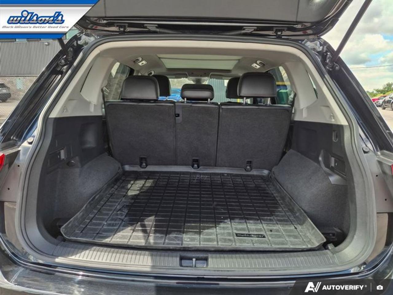 2022 Volkswagen Tiguan Comfortline AWD | Leather | Sunroof | Heated Seats | Remote Start | Wireless Carplay | and More! Photo