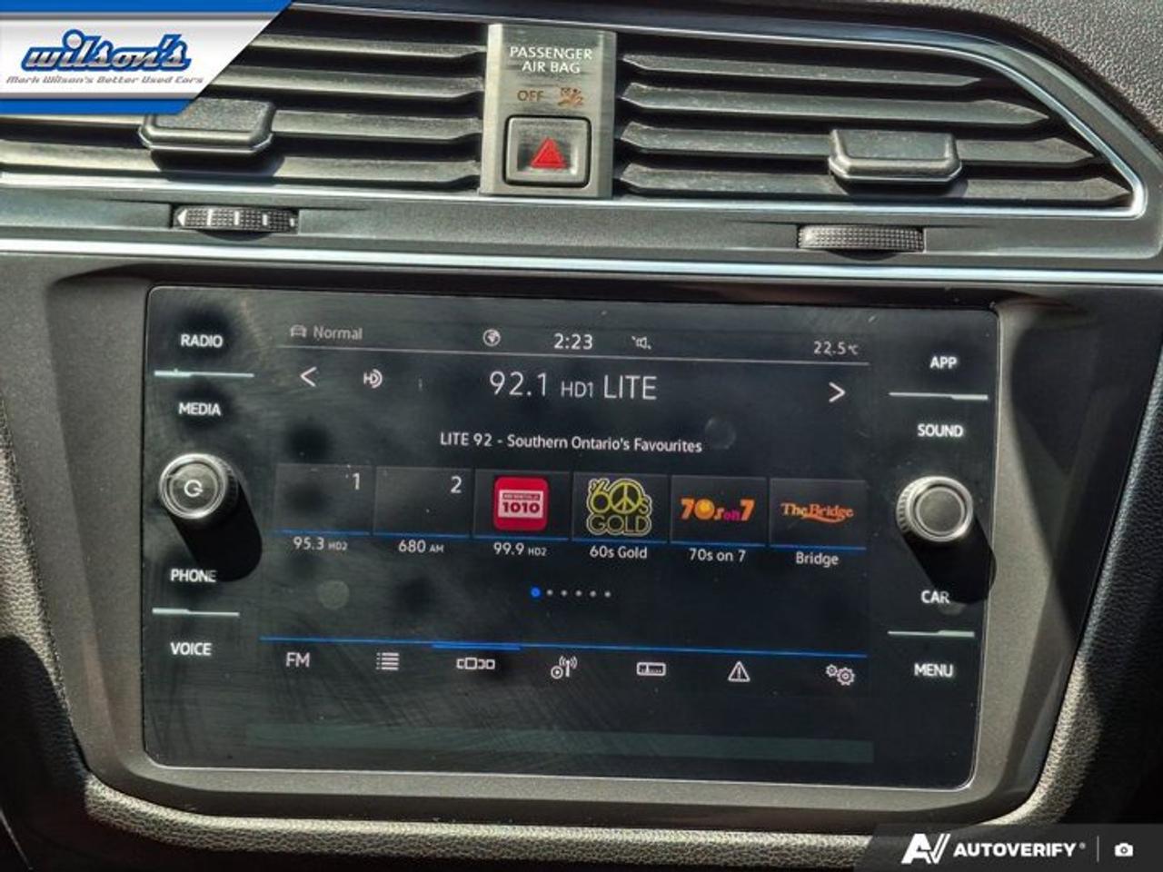 2022 Volkswagen Tiguan Comfortline AWD | Leather | Sunroof | Heated Seats | Remote Start | Wireless Carplay | and More! Photo