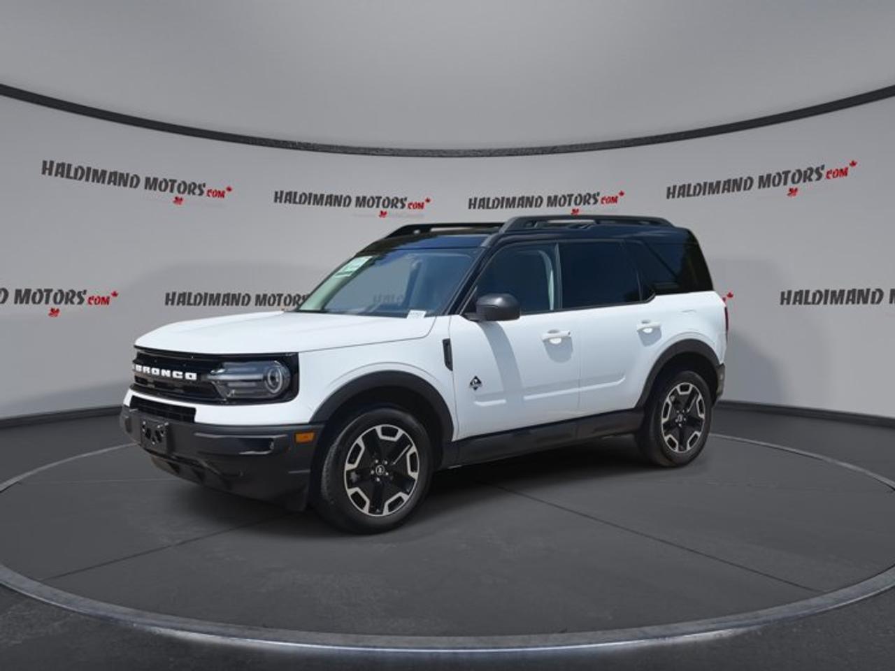 2024 Ford Bronco Sport Outer Banks 4x4 | Heated Steering Wheel Photo3