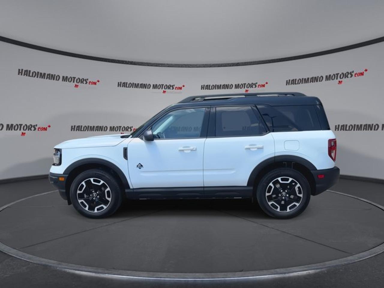 2024 Ford Bronco Sport Outer Banks 4x4 | Heated Steering Wheel Photo