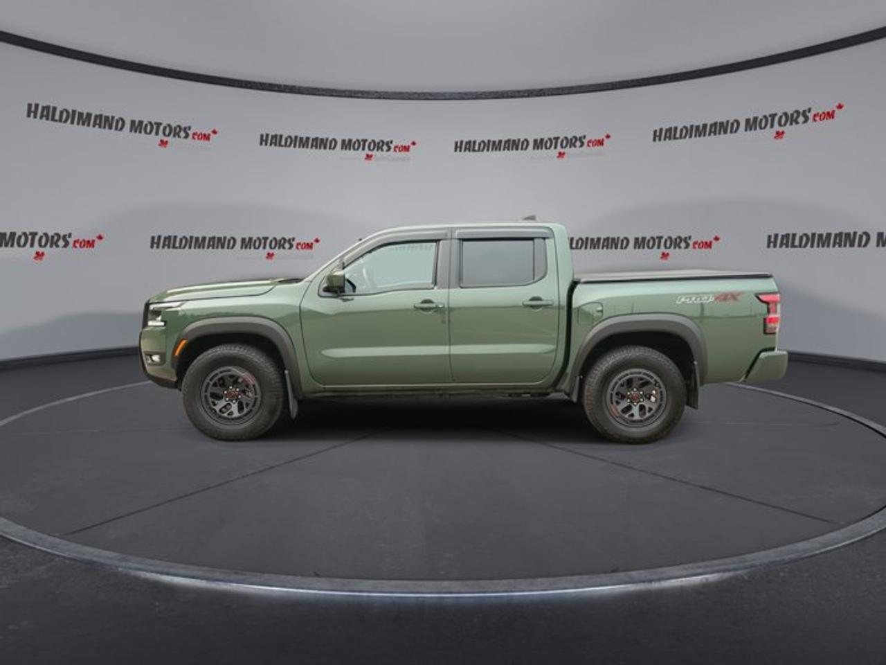 2025 Nissan Frontier PRO-4X Crew Cab 4x4 | No Accidents | Heated Steering Photo