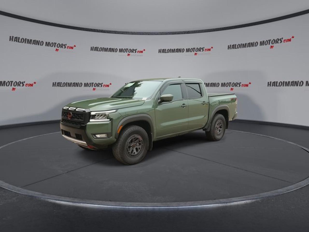 2025 Nissan Frontier PRO-4X Crew Cab 4x4 | No Accidents | Heated Steering Photo