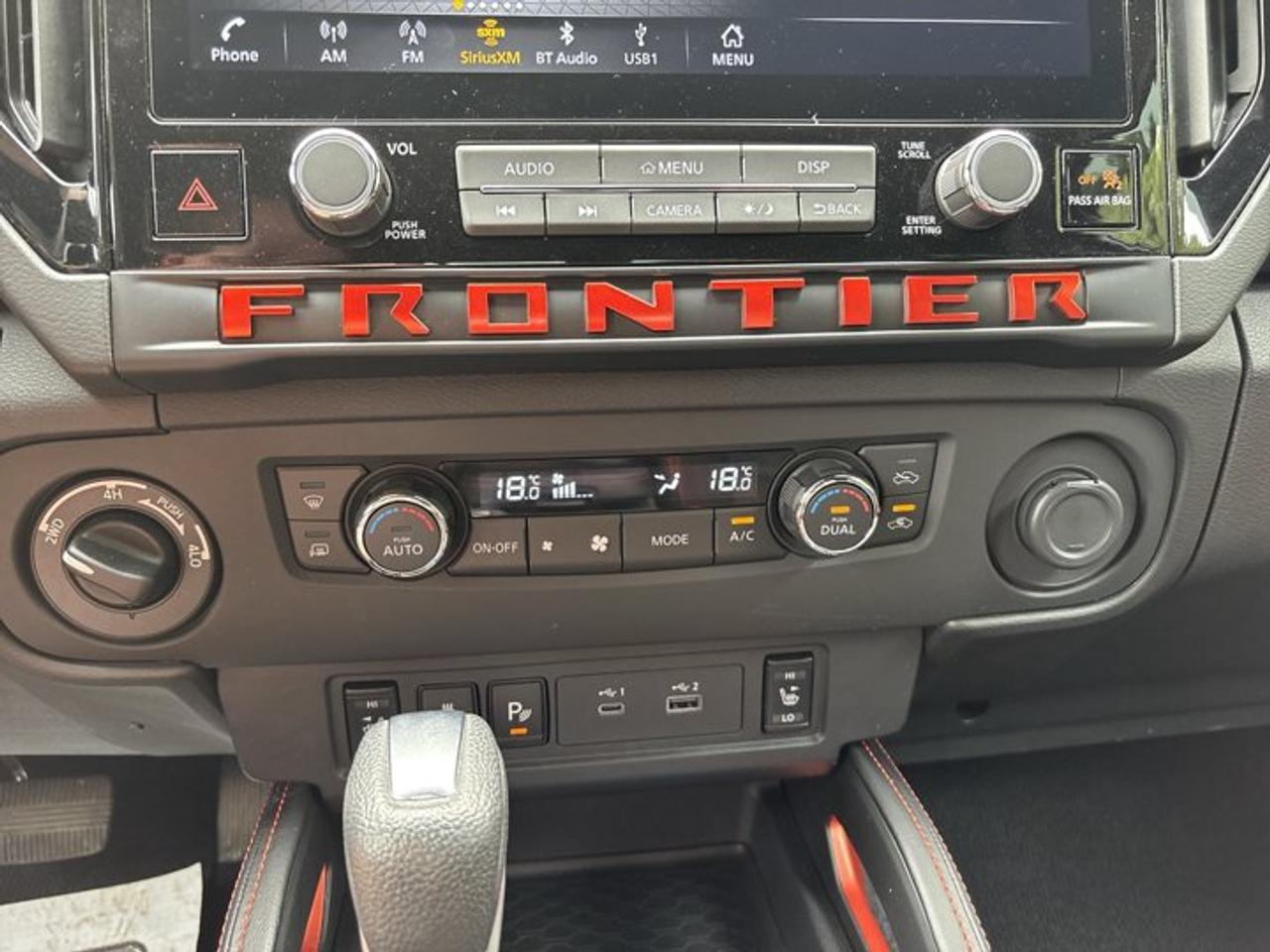 2025 Nissan Frontier PRO-4X Crew Cab 4x4 | No Accidents | Heated Steering Photo