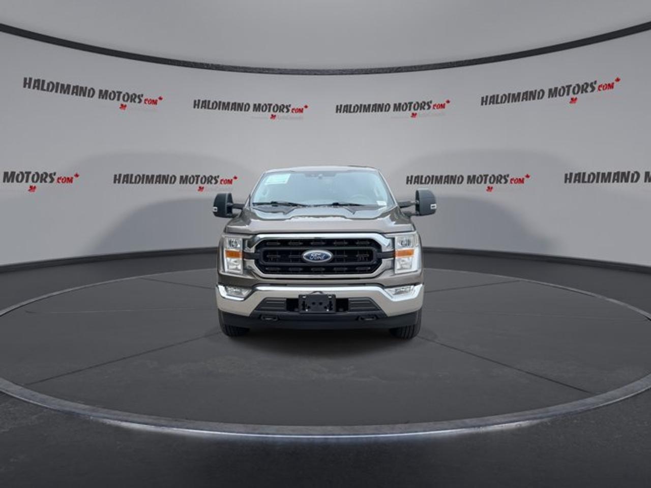 2022 Ford F-150 XLT SuperCrew 6.5' Box 4wd Photo2