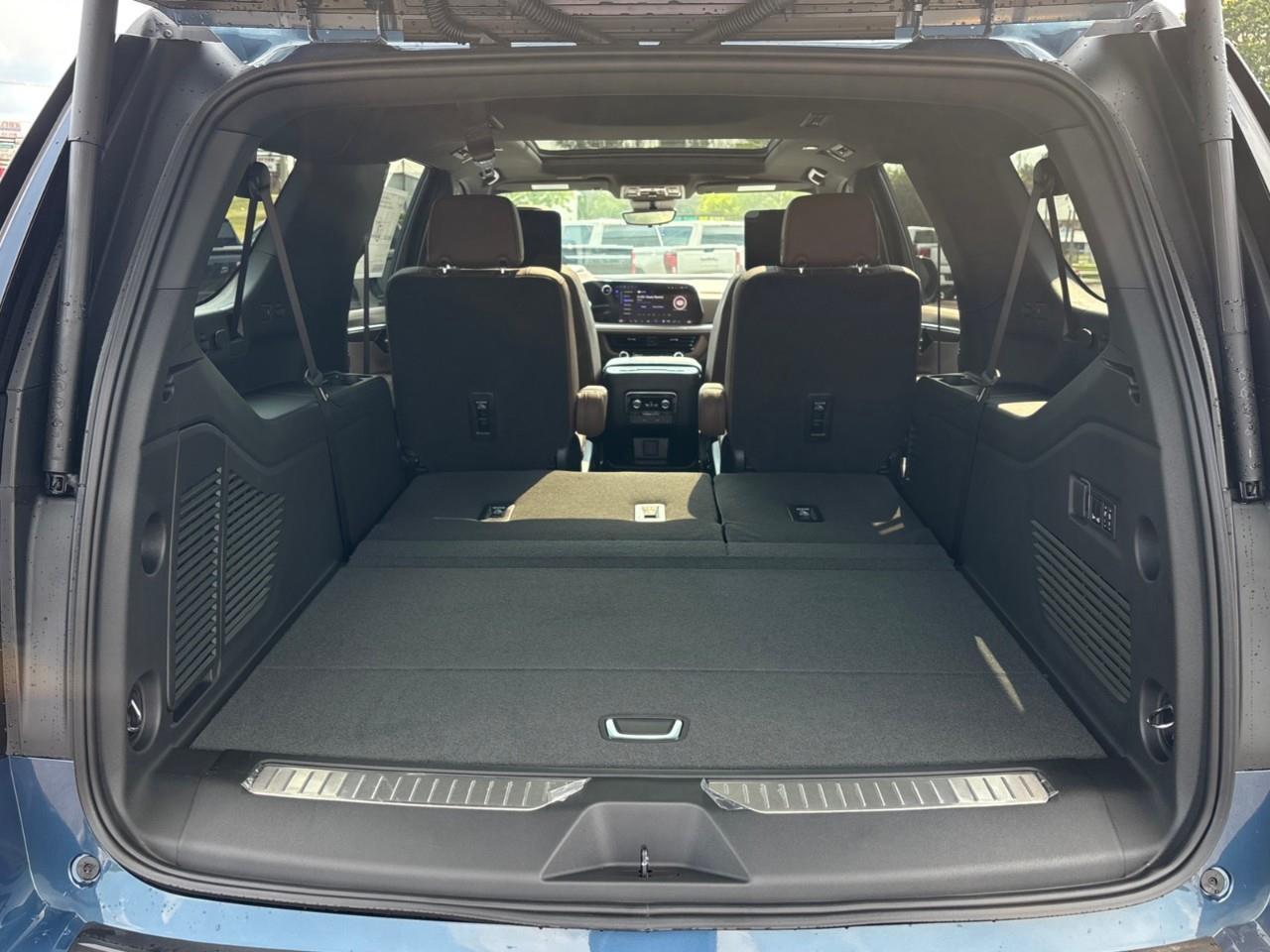 2026 Chevrolet Suburban High Country New Full Size 7 Passenger 4X4 SUV with Heated and Ventilated Front Seats, Heated Second Row Seats, Heated Steering Wheel, Max Trailering Package, Super Cruise Hands Free Driving, Panoramic Sunroof, Dr Photo