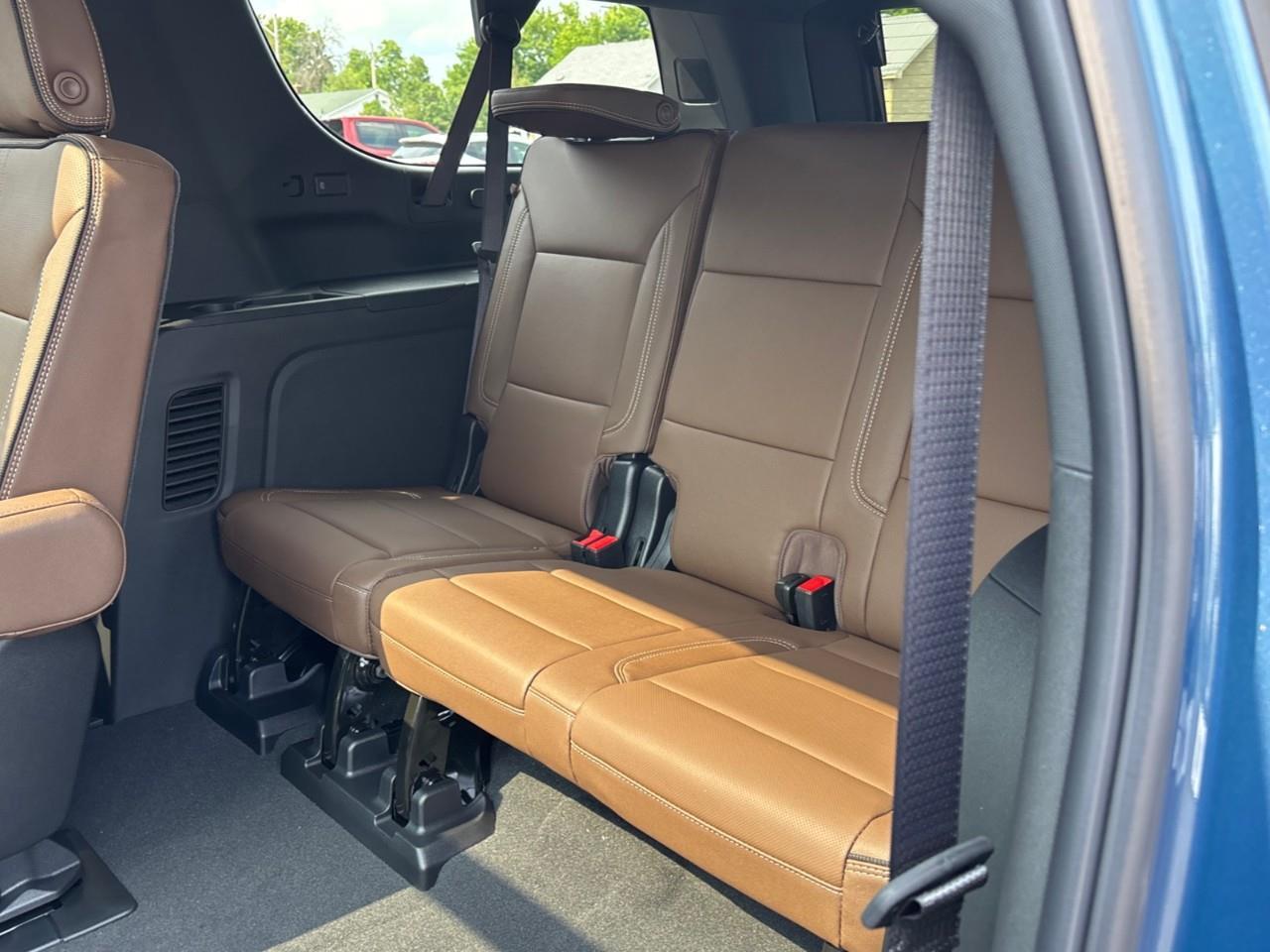 2026 Chevrolet Suburban High Country New Full Size 7 Passenger 4X4 SUV with Heated and Ventilated Front Seats, Heated Second Row Seats, Heated Steering Wheel, Max Trailering Package, Super Cruise Hands Free Driving, Panoramic Sunroof, Dr Photo