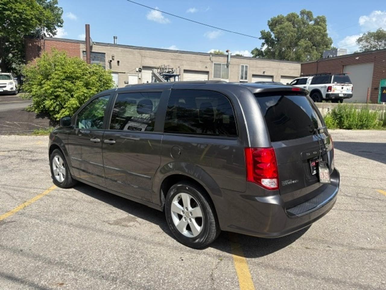 2016 Dodge Grand Caravan ONLY 19,000KM-1 OWNER-NO ACCIDENTS-CERTIFIED!!! Photo2