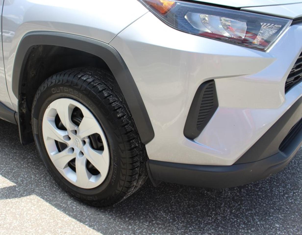 2024 Toyota RAV4 LE*AWD*Heated Seats*Bluetooth*Rear Cam*2.5L-4cyl Photo4