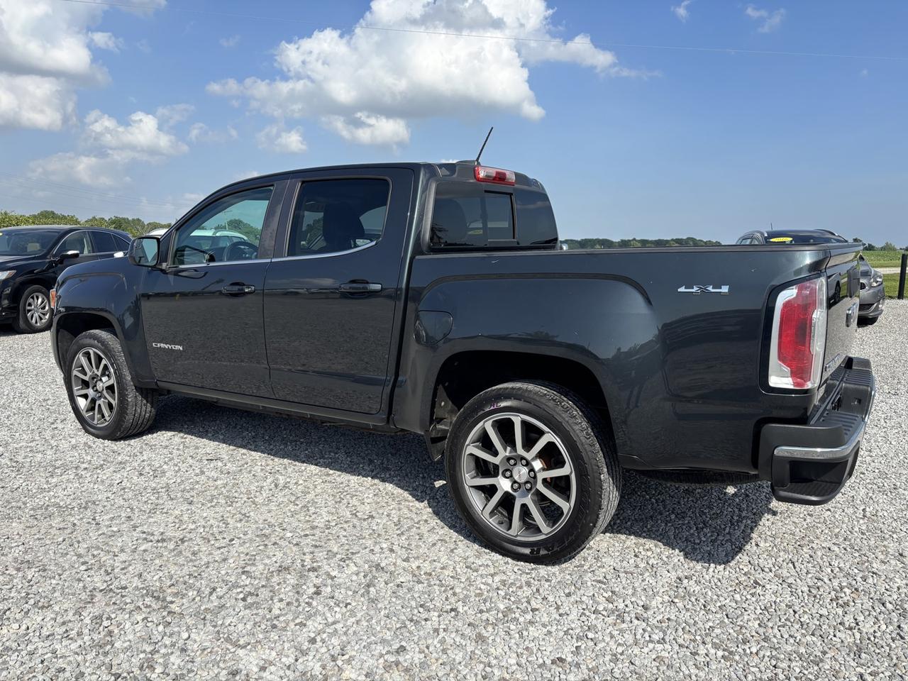 2018 GMC Canyon SLE ~DIESEL~4x4~CREW CAB~CLEAN CARFAX Photo2