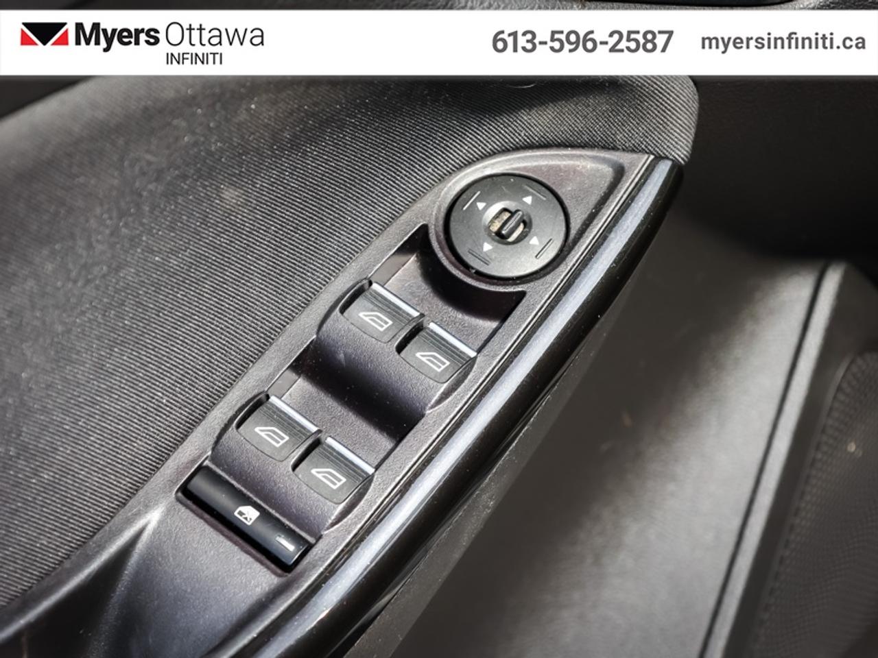 2018 Ford Focus Titanium  Sold AS-IS - Leather Seats - Bluetooth Photo