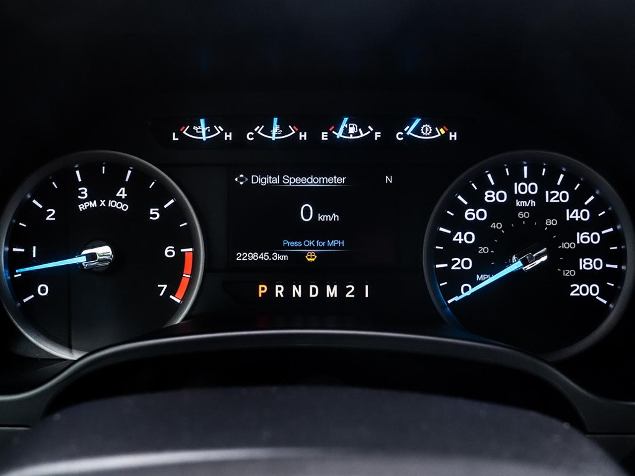 2018 Ford SUPER DUTY F-250 SRW XLT Photo16
