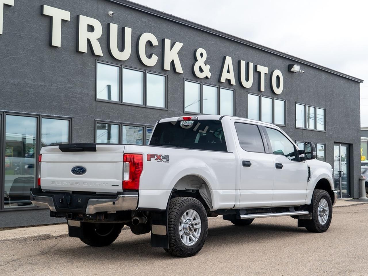 2018 Ford SUPER DUTY F-250 SRW XLT Photo5