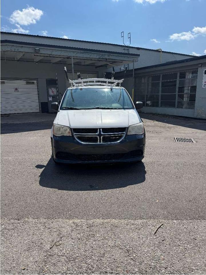 2012 Dodge Grand Caravan dodge crand caravan cargo Photo