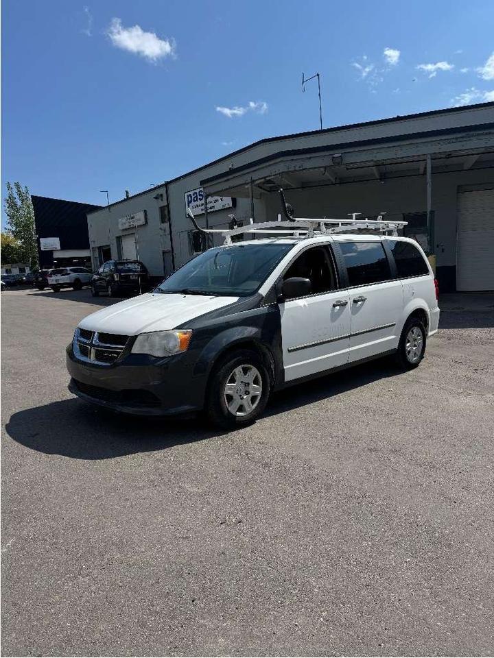 2012 Dodge Grand Caravan dodge crand caravan cargo Photo