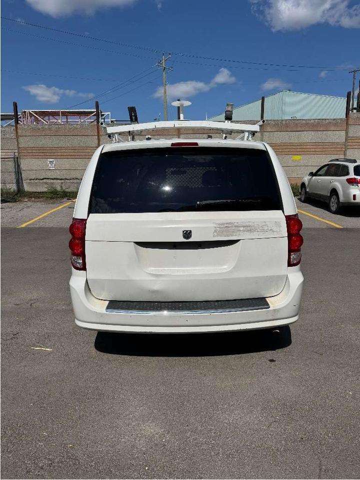 2012 Dodge Grand Caravan dodge crand caravan cargo Photo