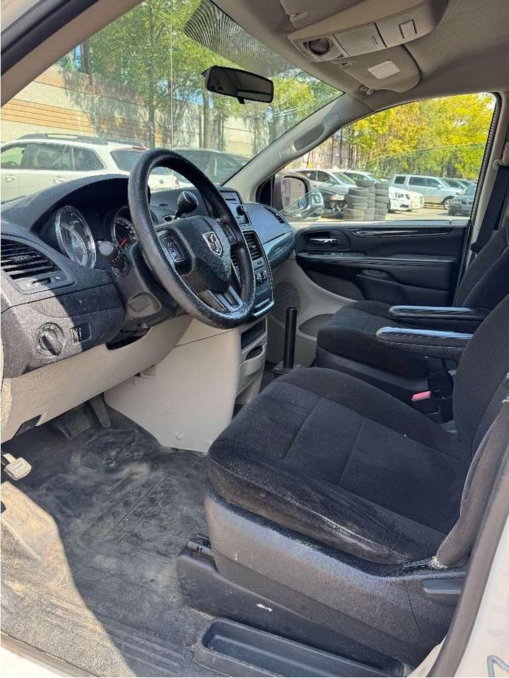 2012 Dodge Grand Caravan dodge crand caravan cargo Photo