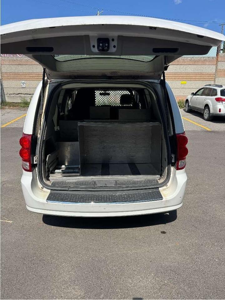 2012 Dodge Grand Caravan dodge crand caravan cargo Photo