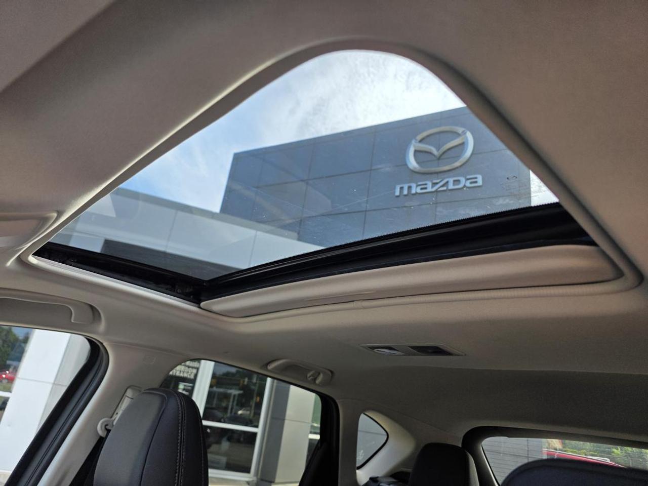 2023 Mazda CX-5 SUNROOF AWD GT CLEAN CARFAX Photo