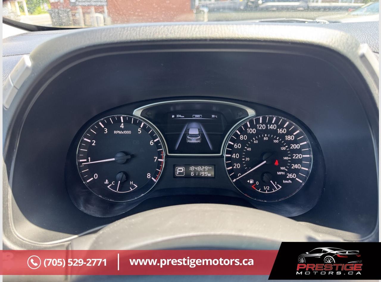 2014 Nissan Pathfinder Platinum Photo