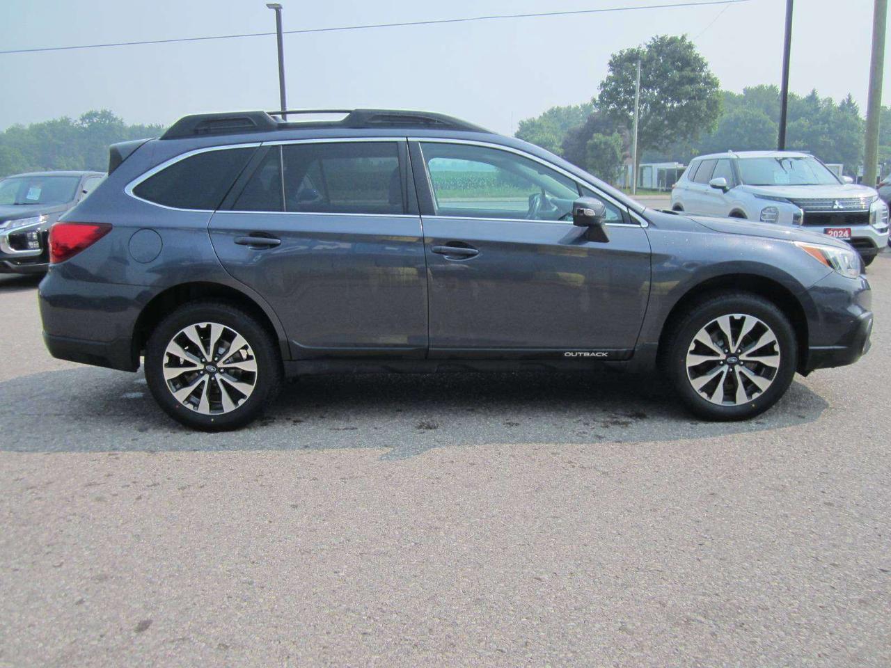 2016 Subaru Outback 4dr Wgn 3.6R Limited LEATHER NAV SUNROOF Photo