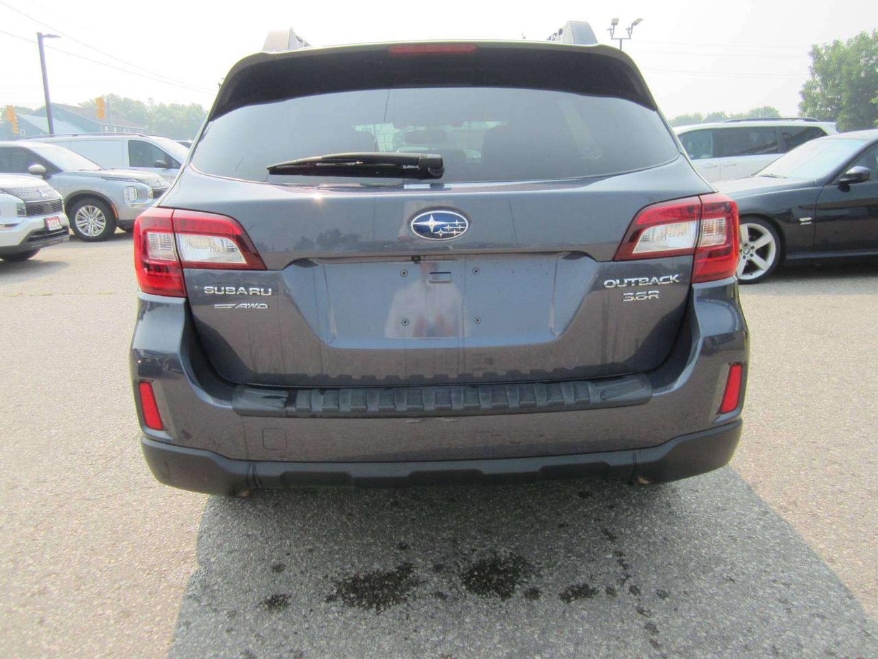 2016 Subaru Outback 4dr Wgn 3.6R Limited LEATHER NAV SUNROOF Photo