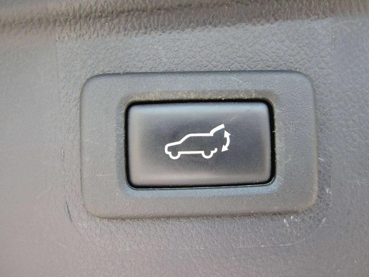 2016 Subaru Outback 4dr Wgn 3.6R Limited LEATHER NAV SUNROOF Photo