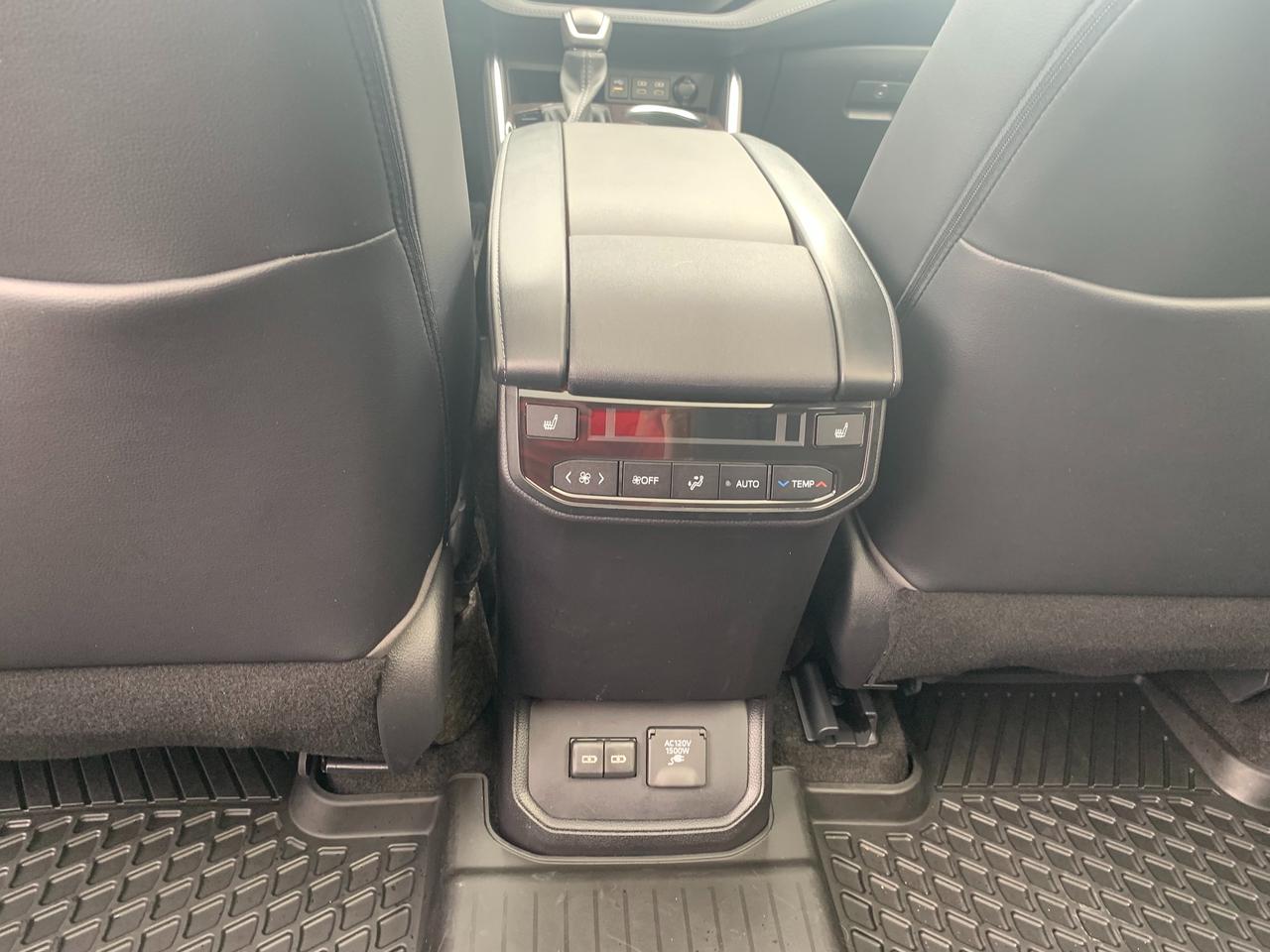 2023 Toyota Highlander Hybrid Platinum Photo