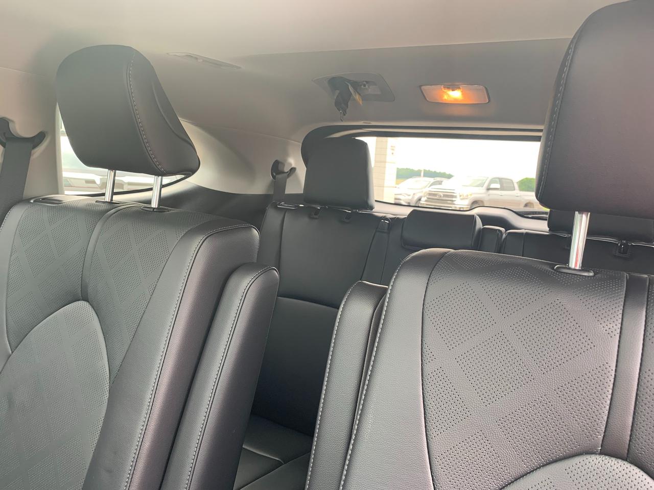 2023 Toyota Highlander Hybrid Platinum Photo