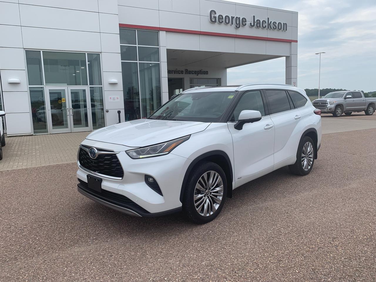 2023 Toyota Highlander Hybrid Limited Platinum Photo