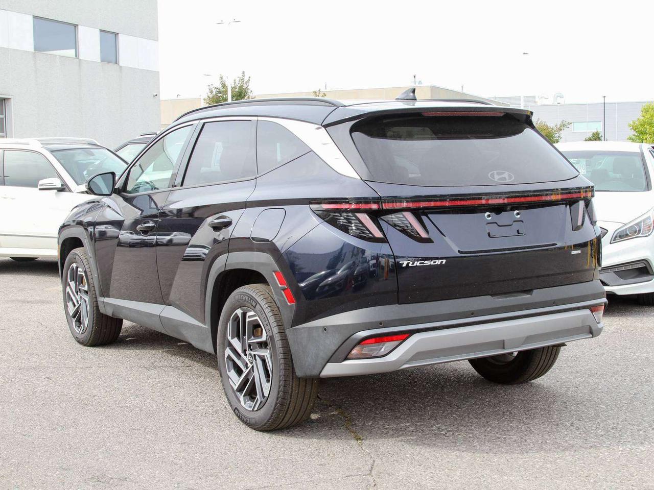 2025 Hyundai Tucson Ultimate AWD demo used Photo3