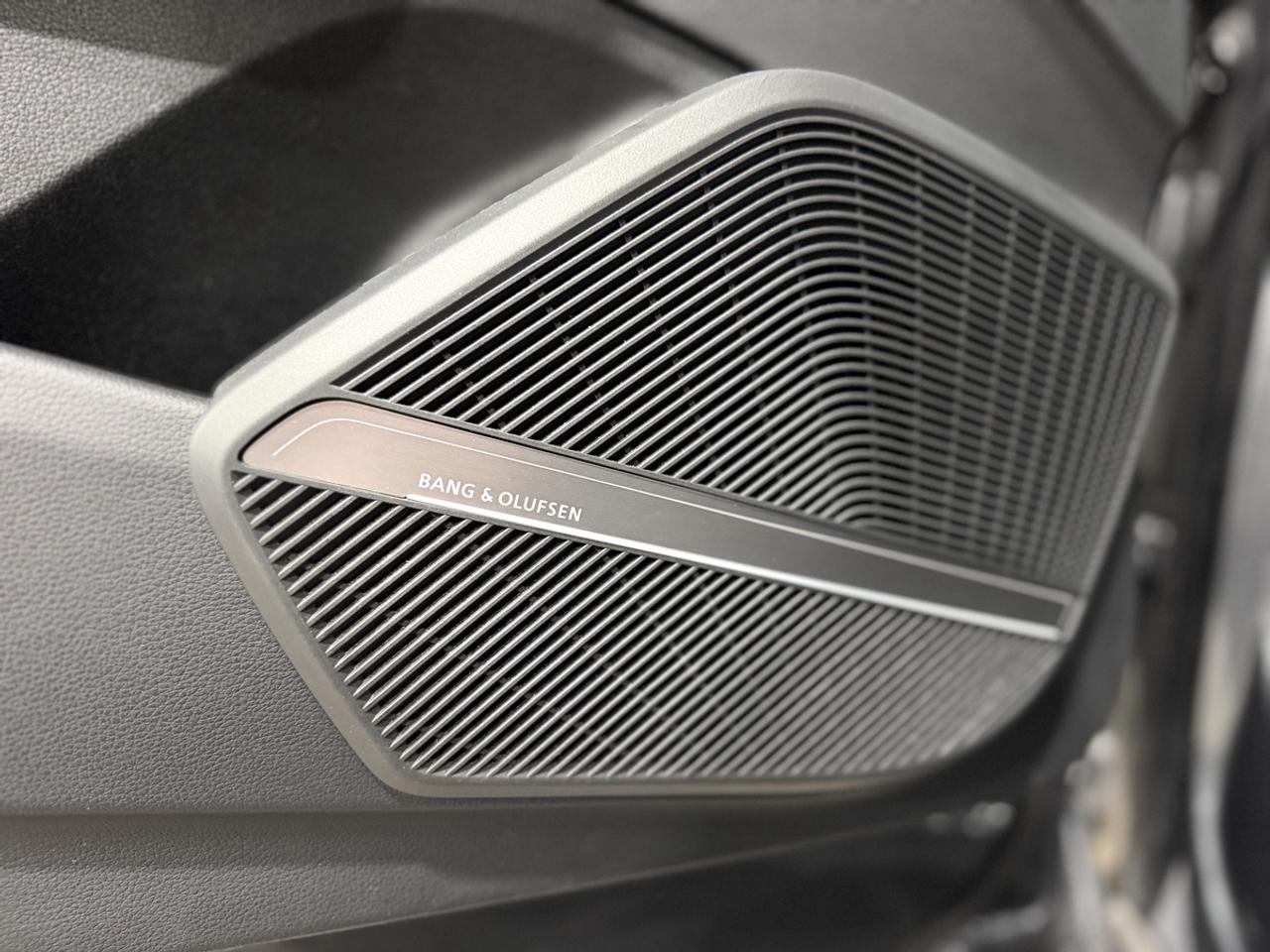 2023 Audi SQ5 Technik Photo