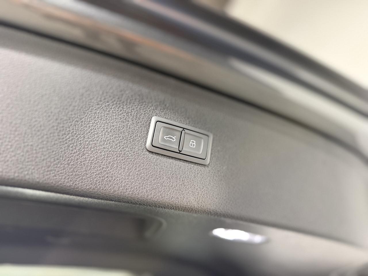 2023 Audi SQ5 Technik Photo
