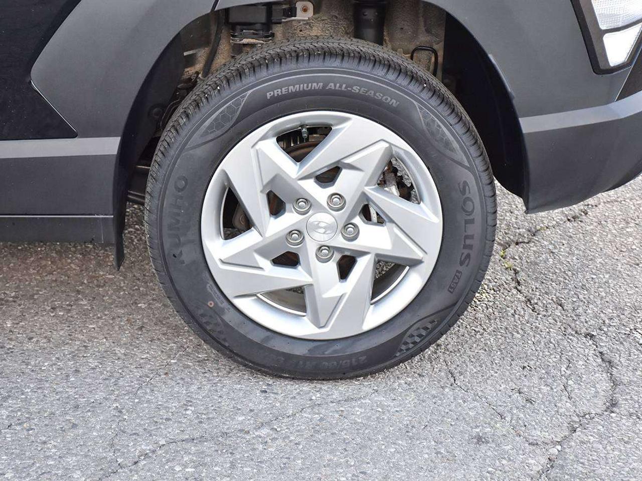 2026 Hyundai KONA 2.0L Essential AWD demo used Photo