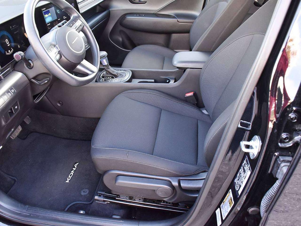 2026 Hyundai KONA 2.0L Essential AWD demo used Photo