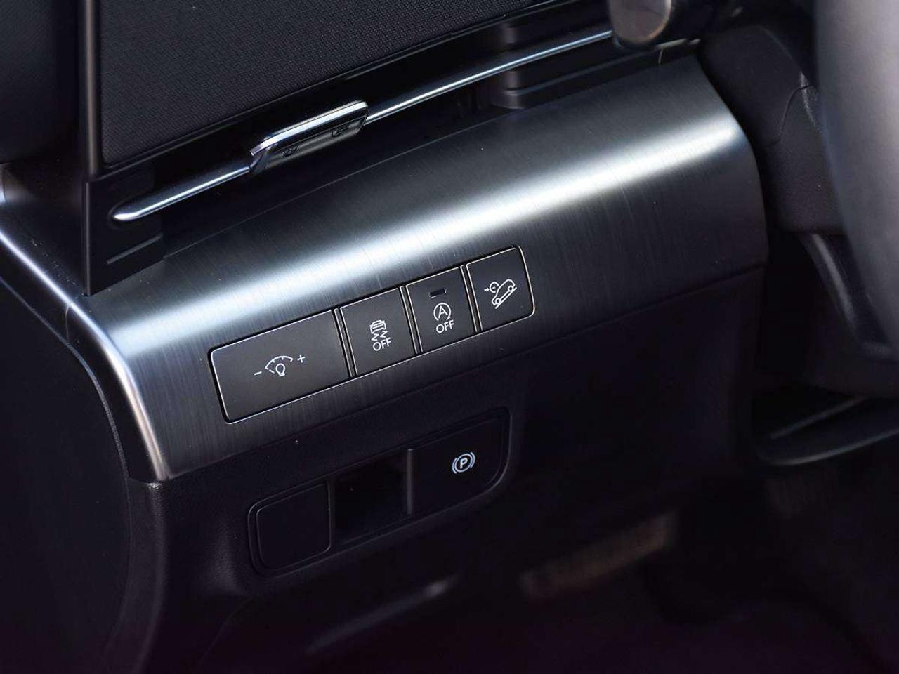 2026 Hyundai KONA 2.0L Essential AWD demo used Photo