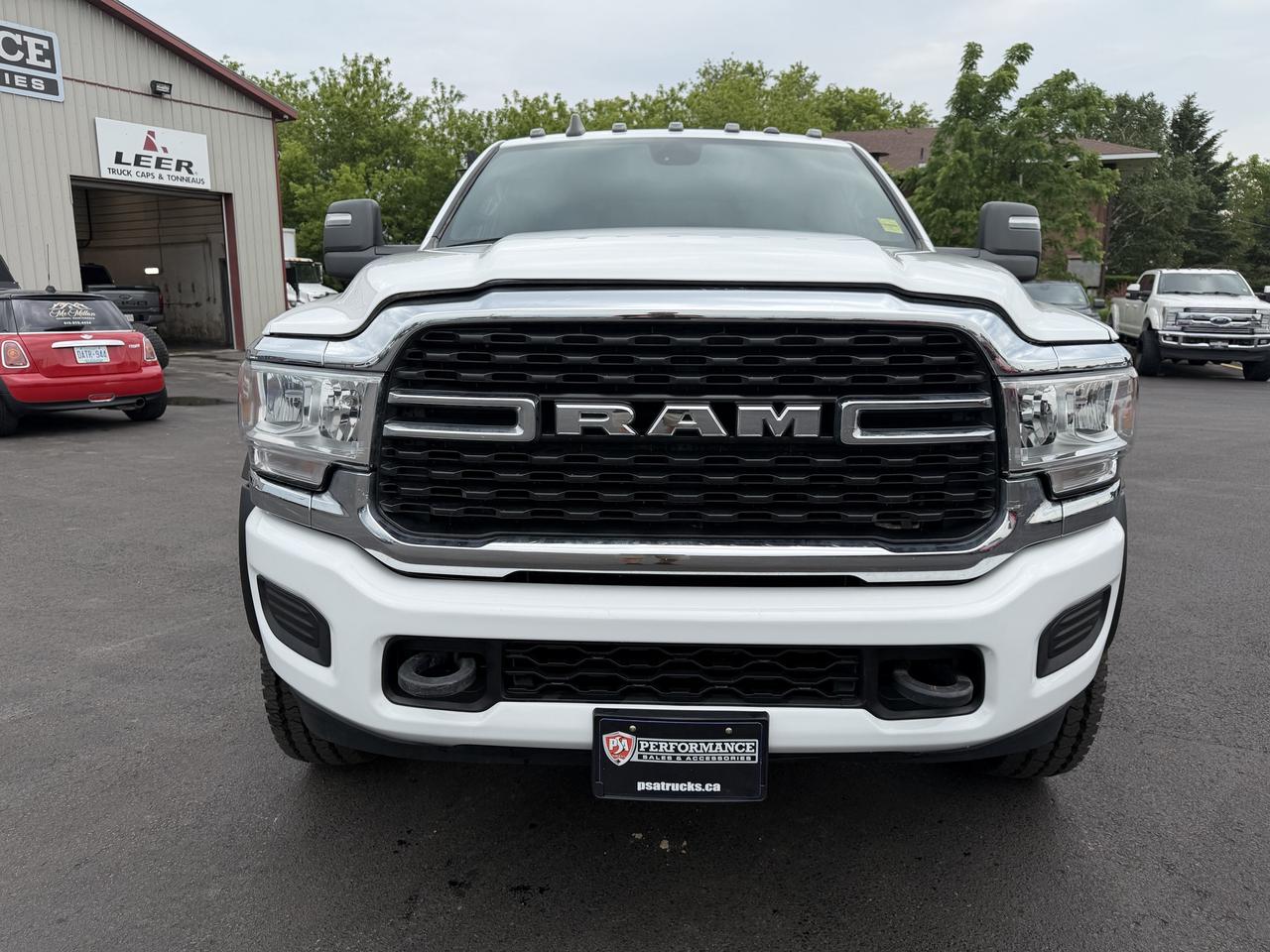 2024 RAM 5500 SLT 4x4 Crew Cab 197.4  WB Photo