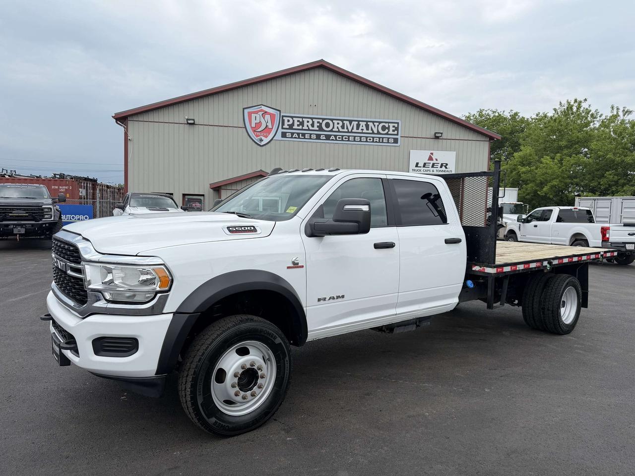 2024 RAM 5500 SLT 4x4 Crew Cab 197.4  WB Photo