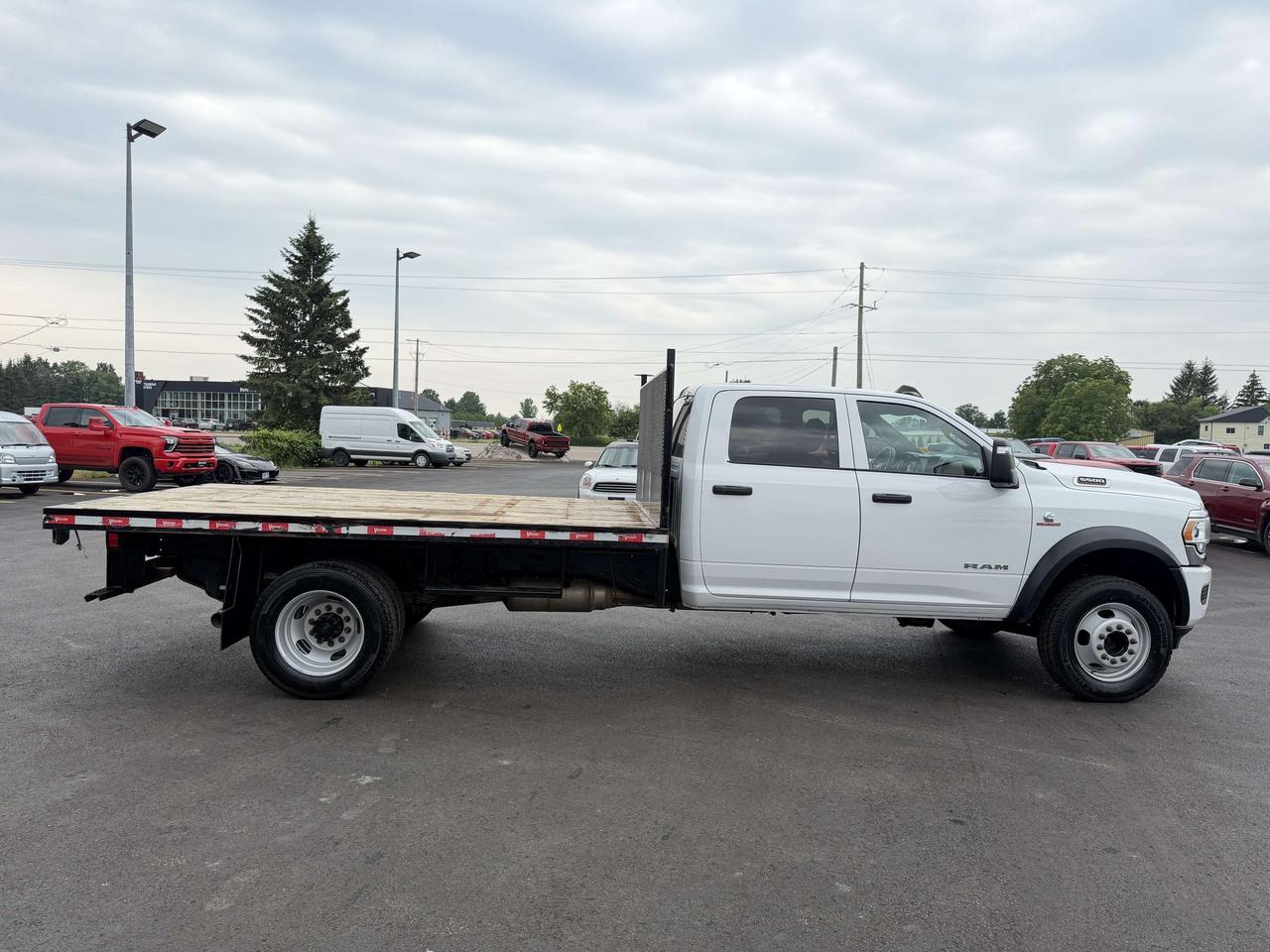 2024 RAM 5500 SLT 4x4 Crew Cab 197.4  WB Photo