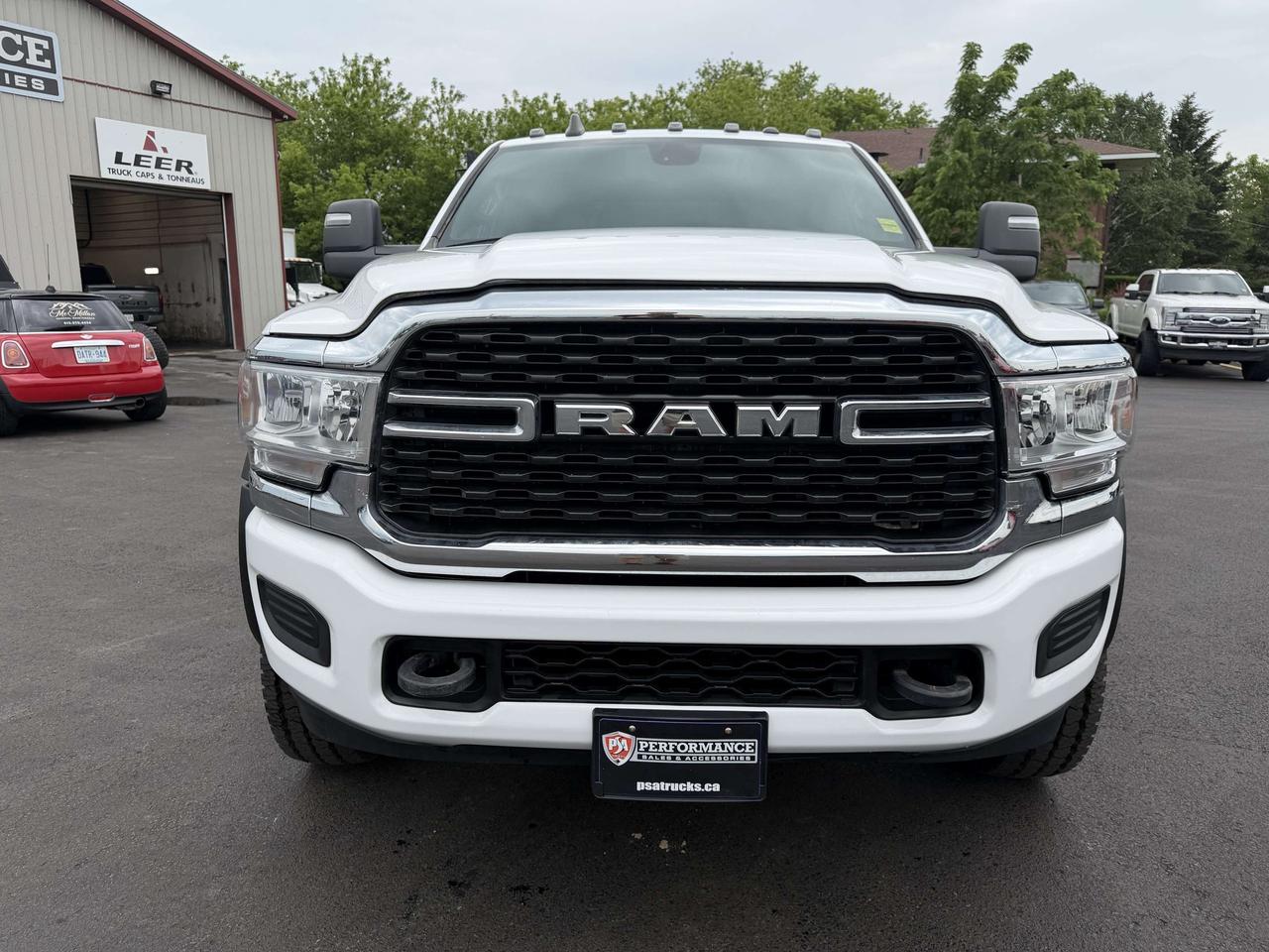 2024 RAM 5500 SLT 4x4 Crew Cab 197.4  WB Photo
