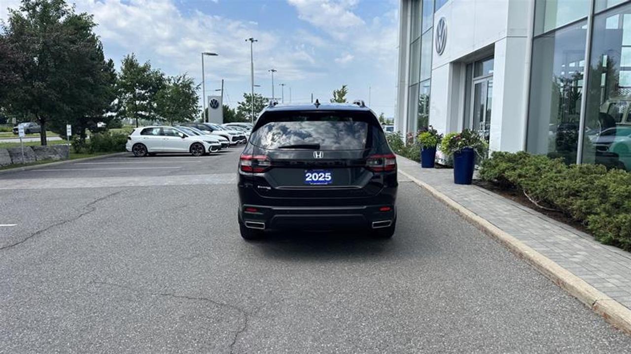 2025 Honda Pilot Black Edition AWD 8-Seater vehicle Photo