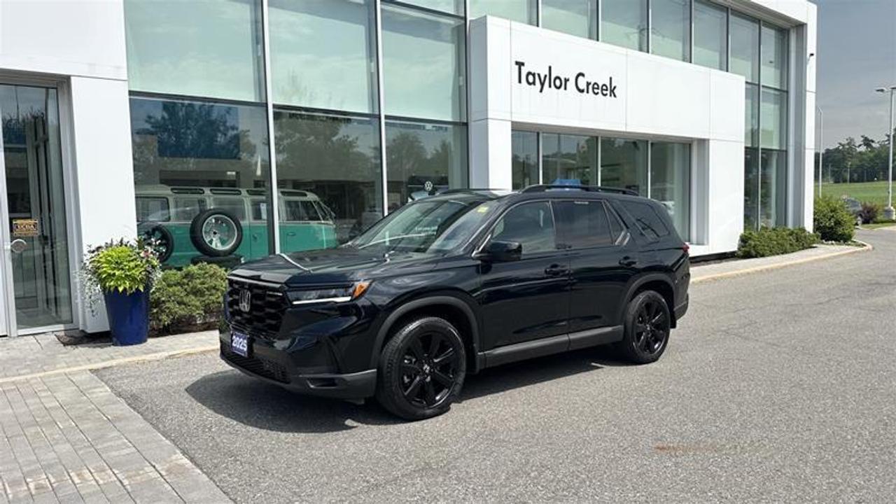 2025 Honda Pilot Black Edition AWD 8-Seater vehicle Photo