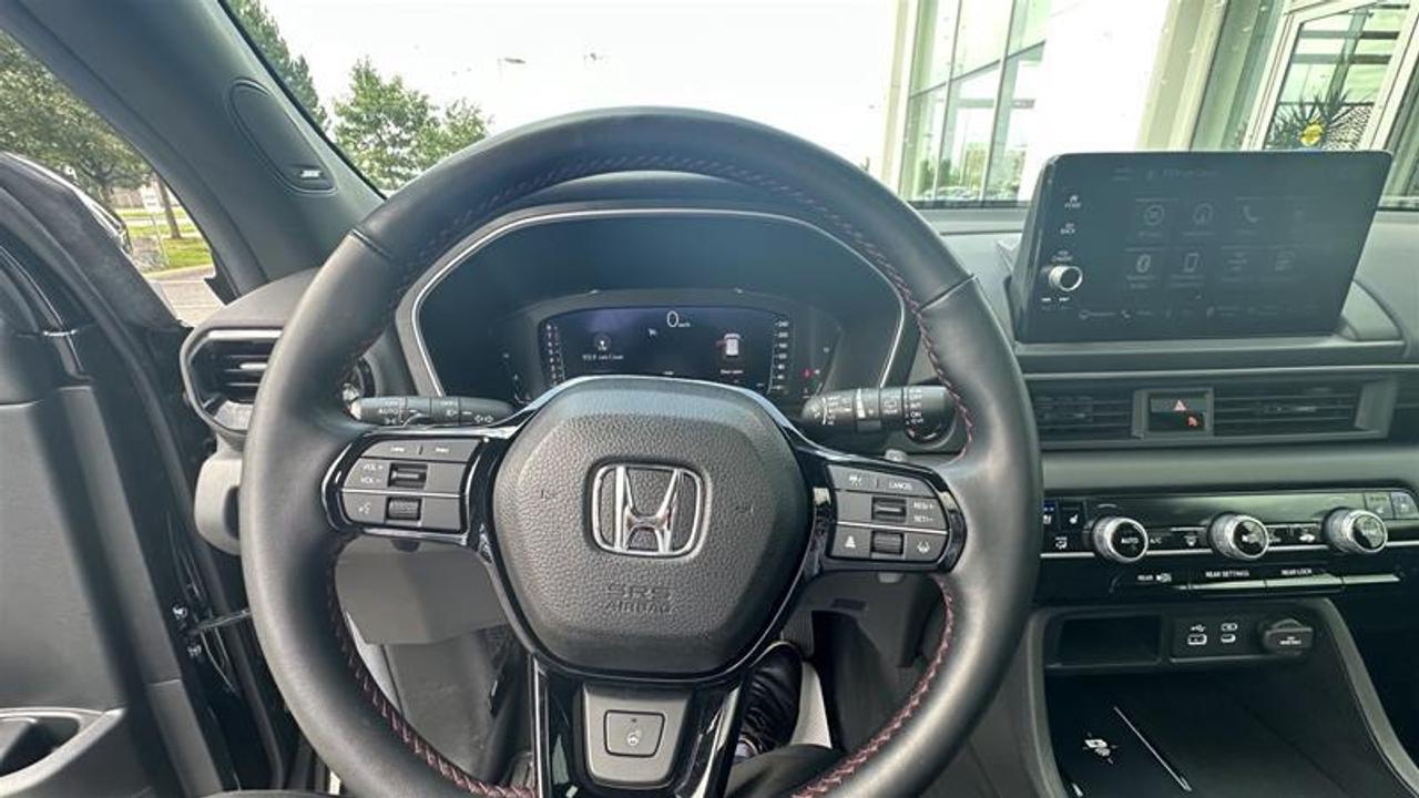 2025 Honda Pilot Black Edition AWD 8-Seater vehicle Photo