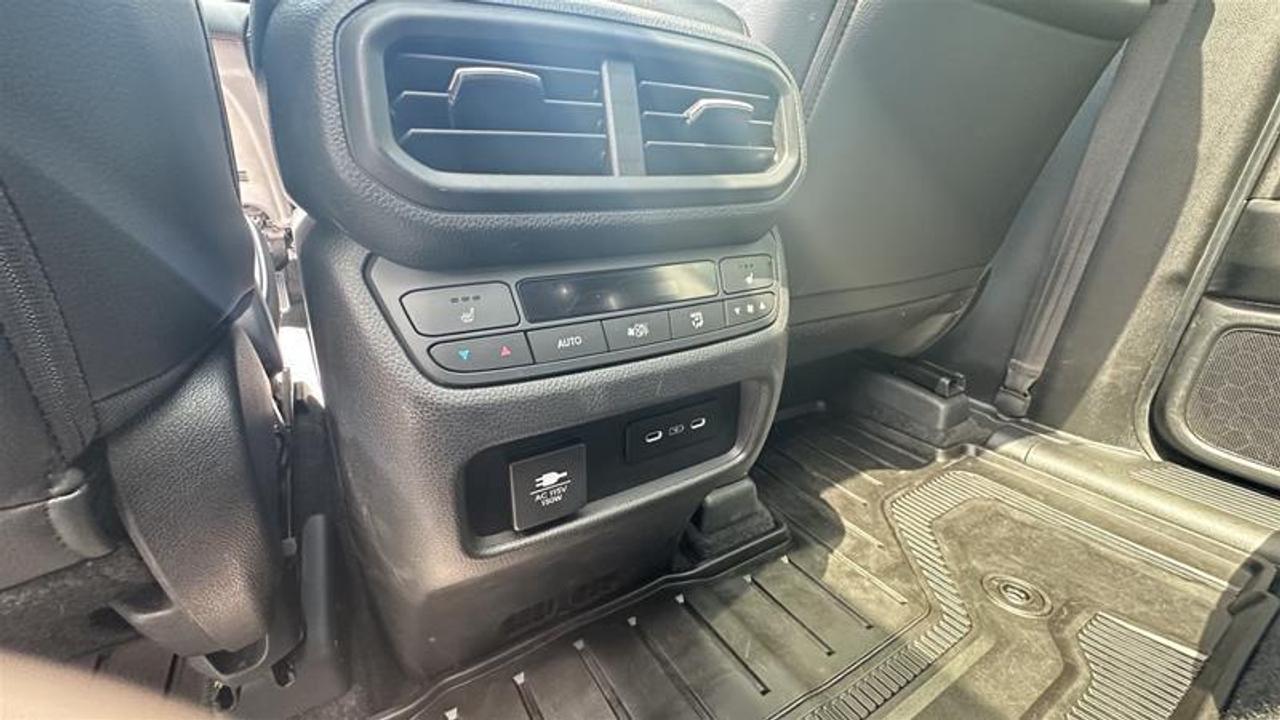 2025 Honda Pilot Black Edition AWD 8-Seater vehicle Photo