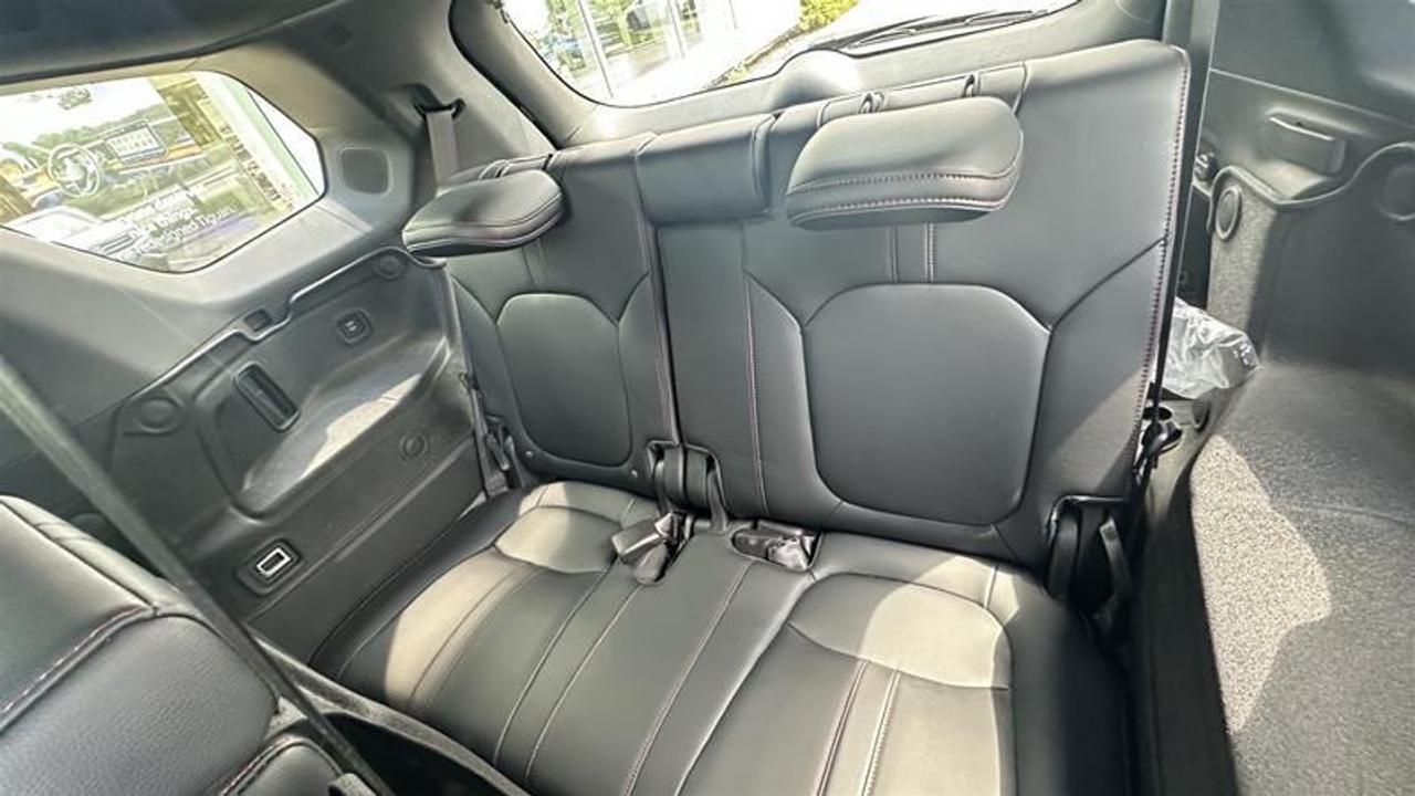 2025 Honda Pilot Black Edition AWD 8-Seater vehicle Photo