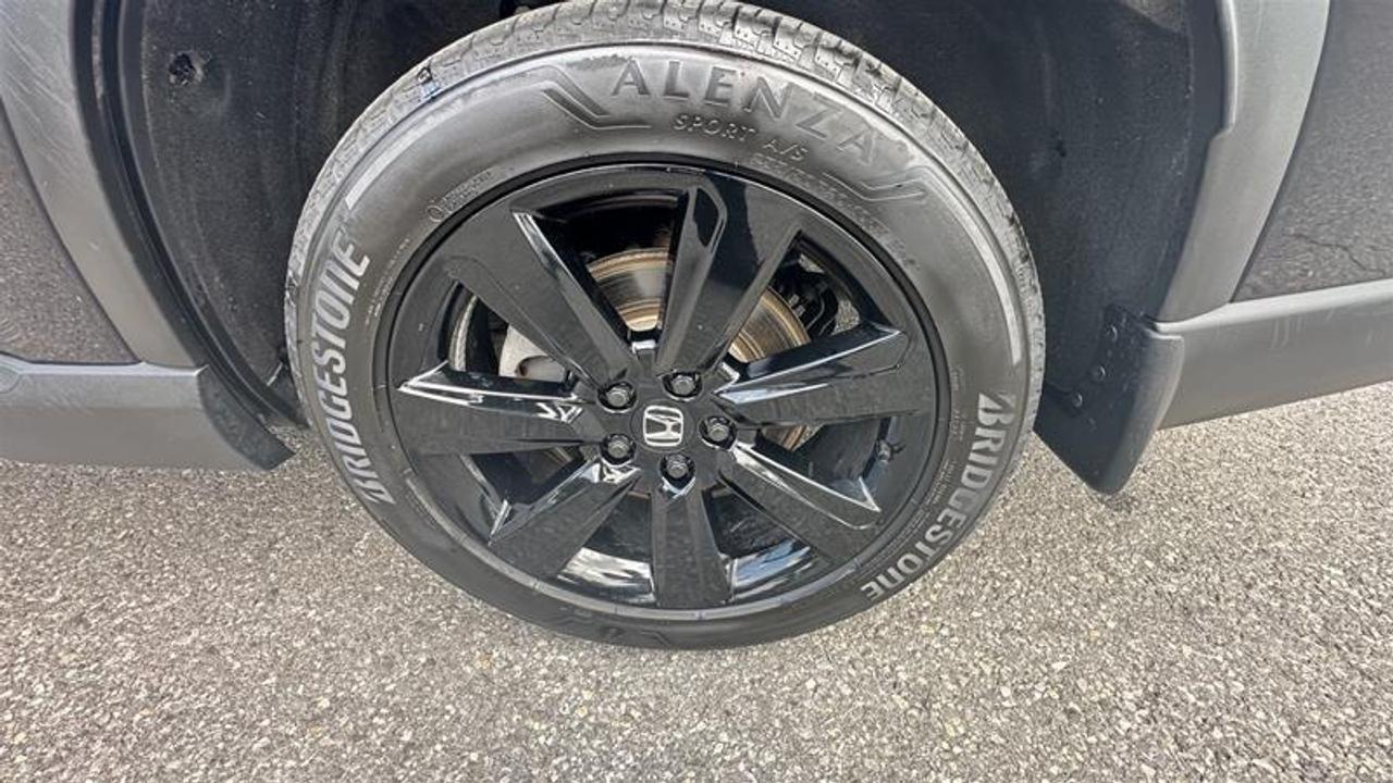 2025 Honda Pilot Black Edition AWD 8-Seater vehicle Photo