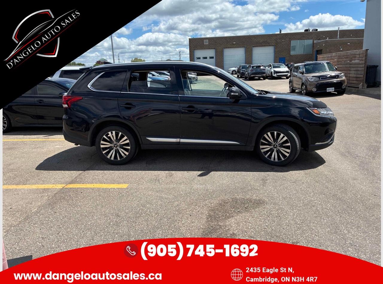 2020 Mitsubishi Outlander ES-AWC Photo